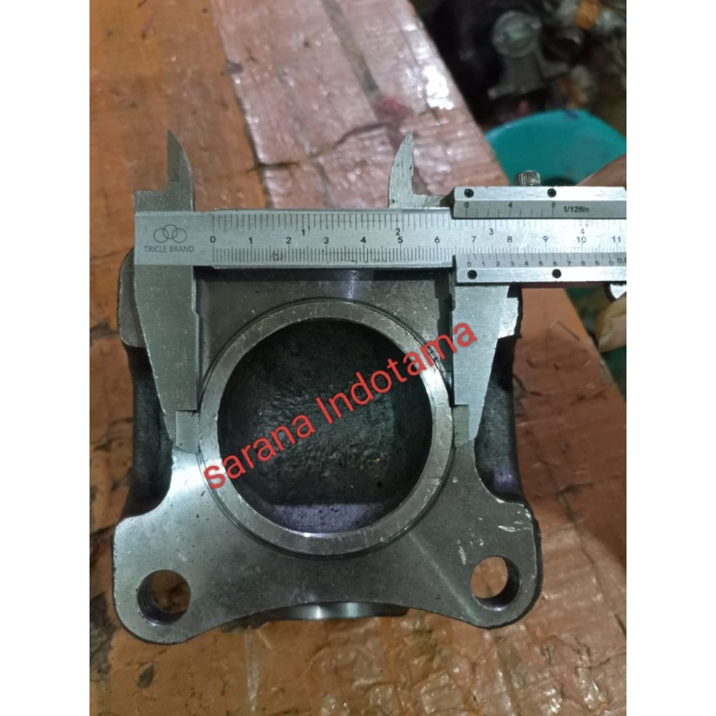 tapak joint tapak Mitsubishi Fuso BM/flange cross joint flange Mitsubishi Fuso BM/tapak joint tapak 