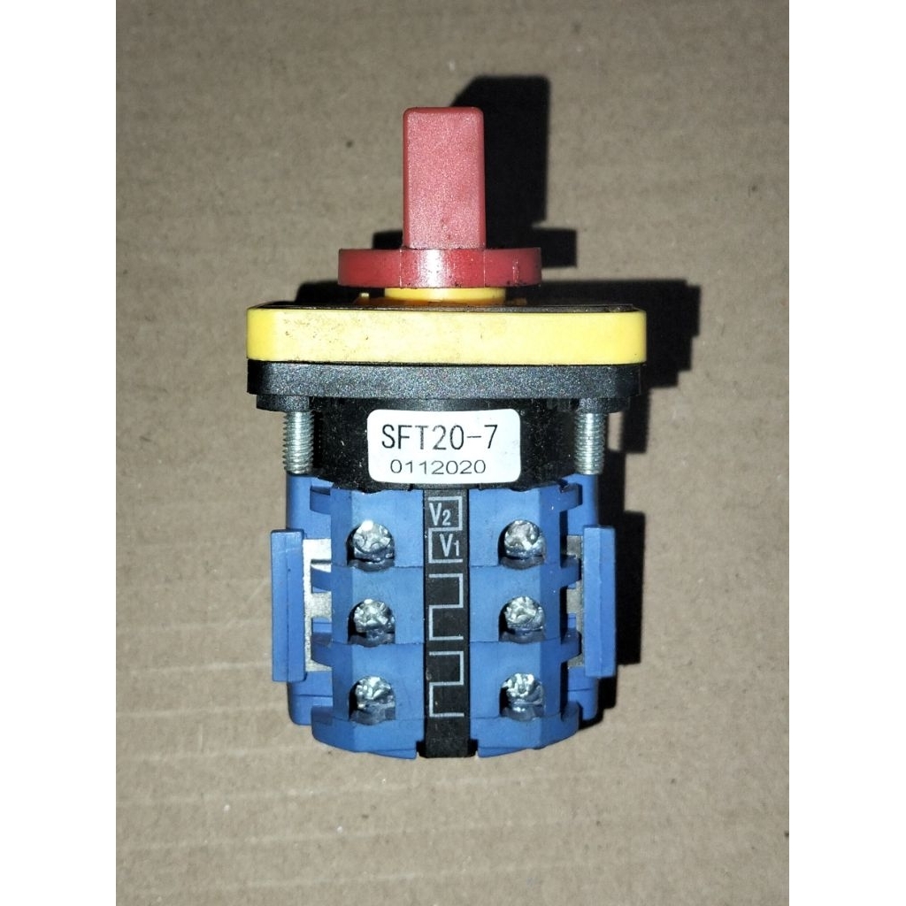 SELECTOR SWITCH VOLMITER FORT 20 AMPERE BEKAS