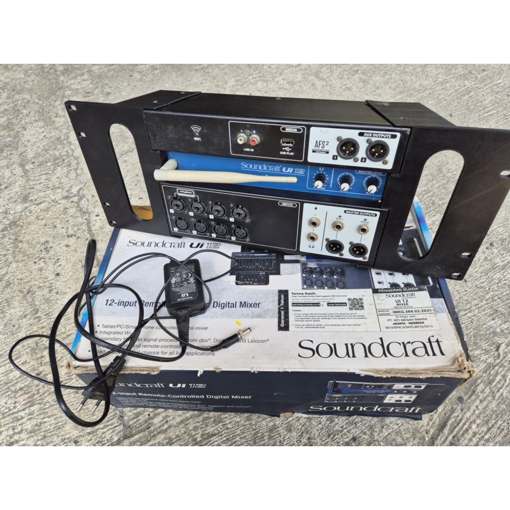 mixer digital soundcraft ui12 original