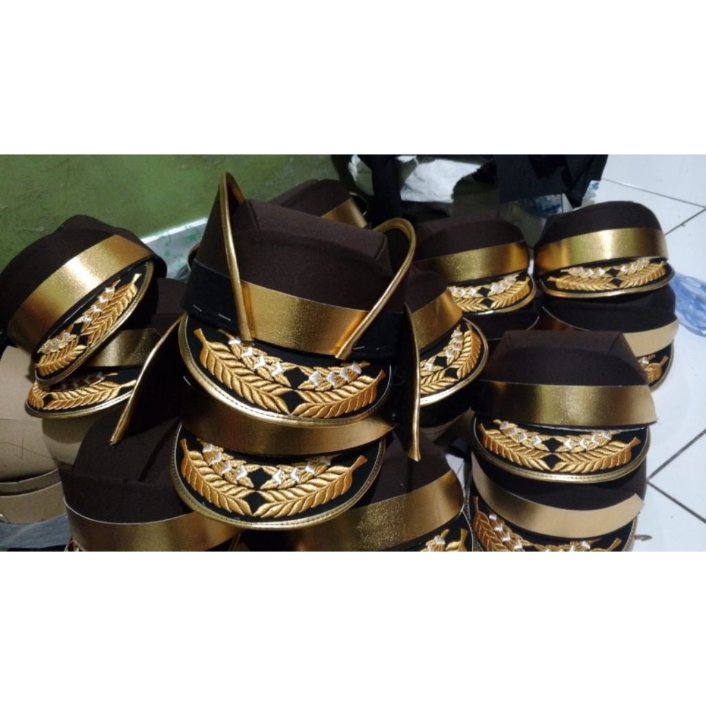 topi*kowad*hitam