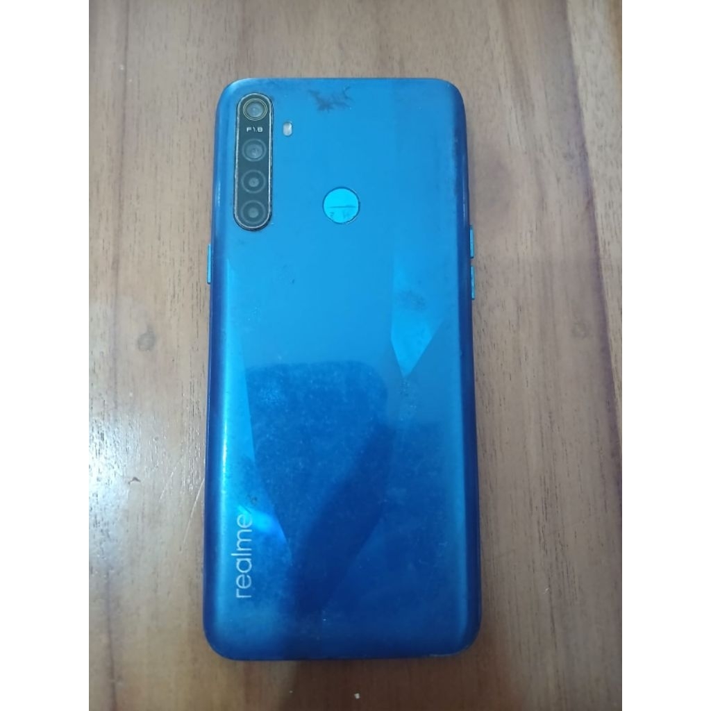 Realme 5i minus baca deskripsi