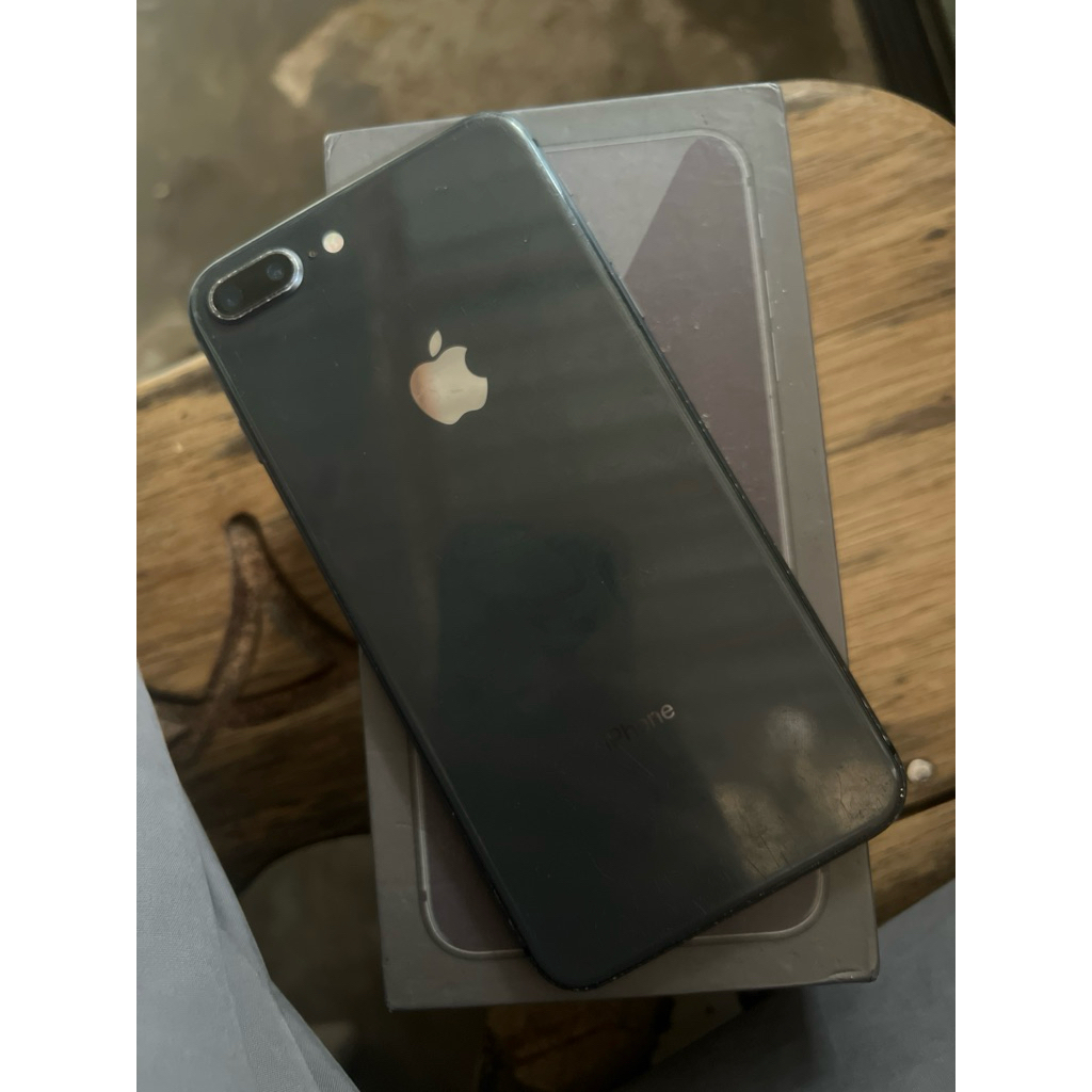 iPhone 8 Plus
