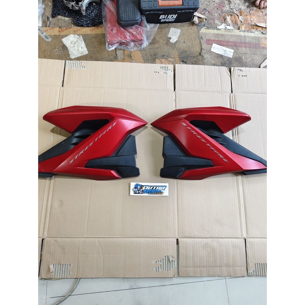 sayap tebeng kupingan tengki honda new cb150r led fi v3 original