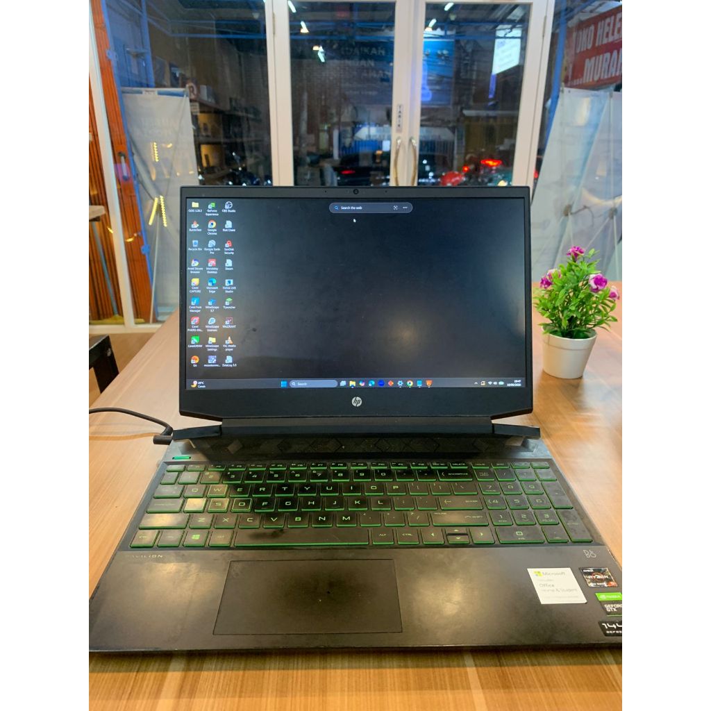 HP PAVILION GAMING 15 AMD RYZEN 5 5600H