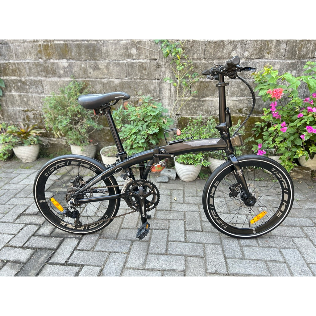 Element Ecosmo Z8
