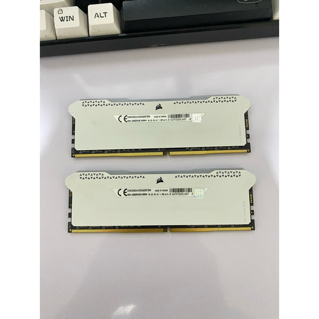 RAM PC DDR4 32GB 3600Mhz (16X2) CORSAIR VENGEANCE RGB DDR4 32GB (2X16G) 3600Mhz SECOND