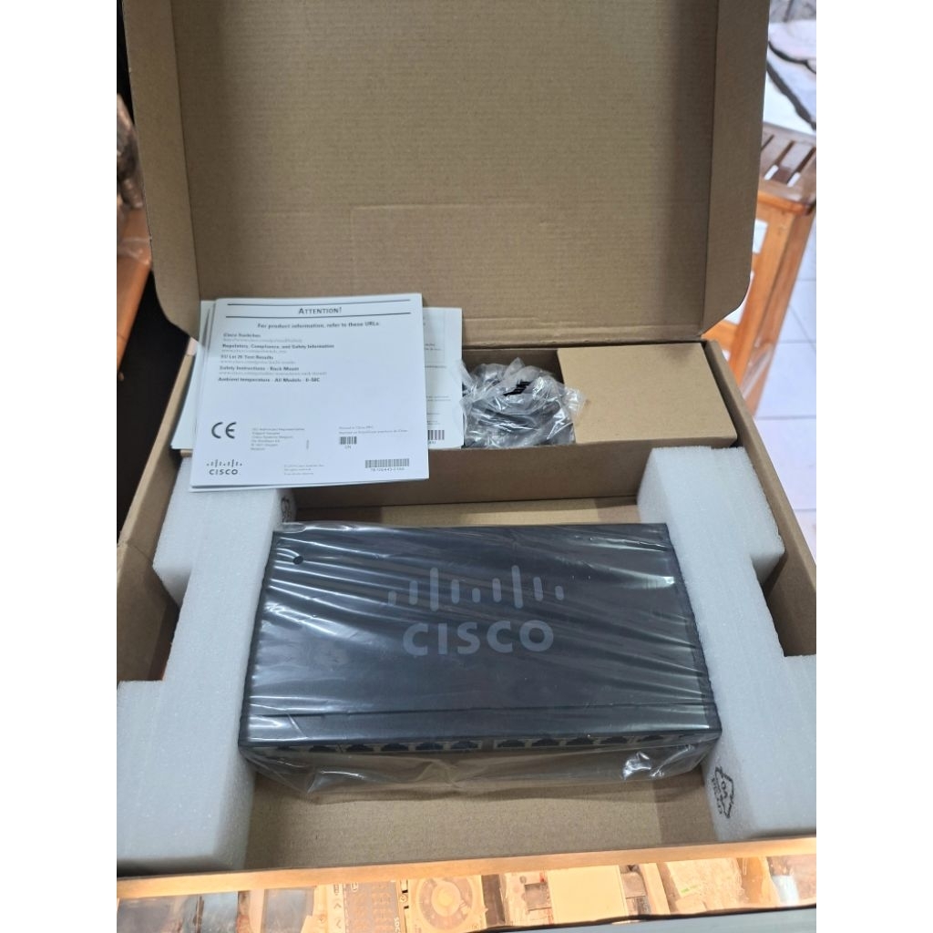 CISCO SG95-16-AS COMPACT 16-PORT GIGABIT SWITCH ORIGINAL