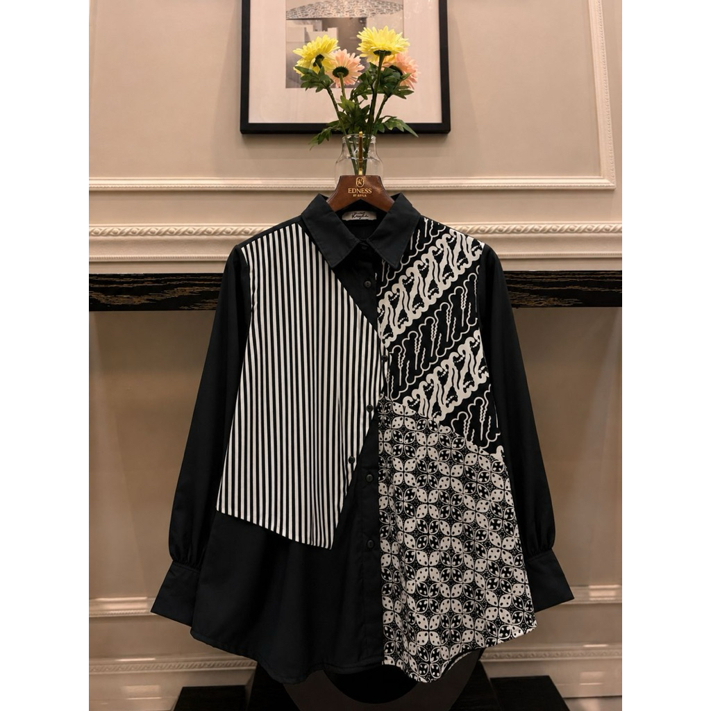 Kemeja katun ima tuyobo mix batik garutan  Model vest ada kancing(rompi sebelah menyatu) Batik lapis