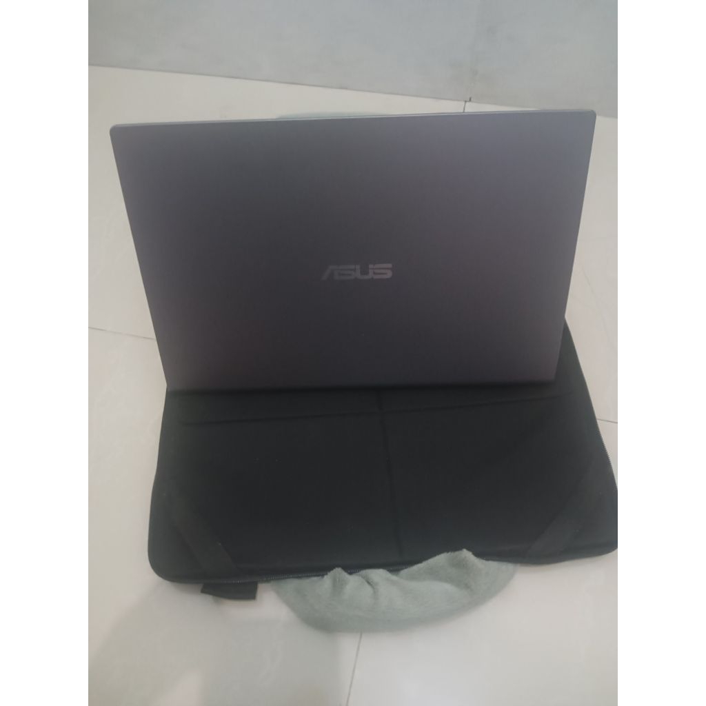 [SEKEN MULUS] ASUS VivoBook 14 M415DAO - Ryzen 3 3250U | RAM 8GB | SSD 512GB | 14" FHD di