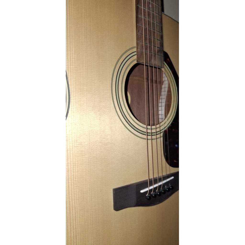 Gitar Yamaha ori