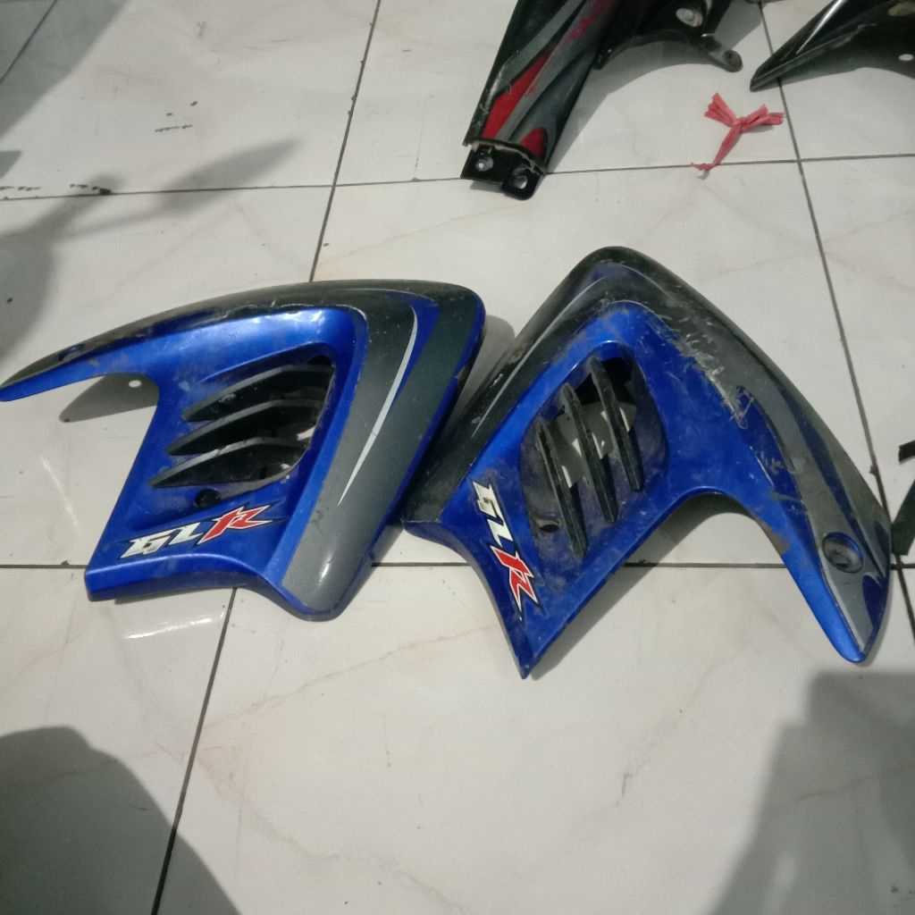 sayap tangki Tiger Revo biru
