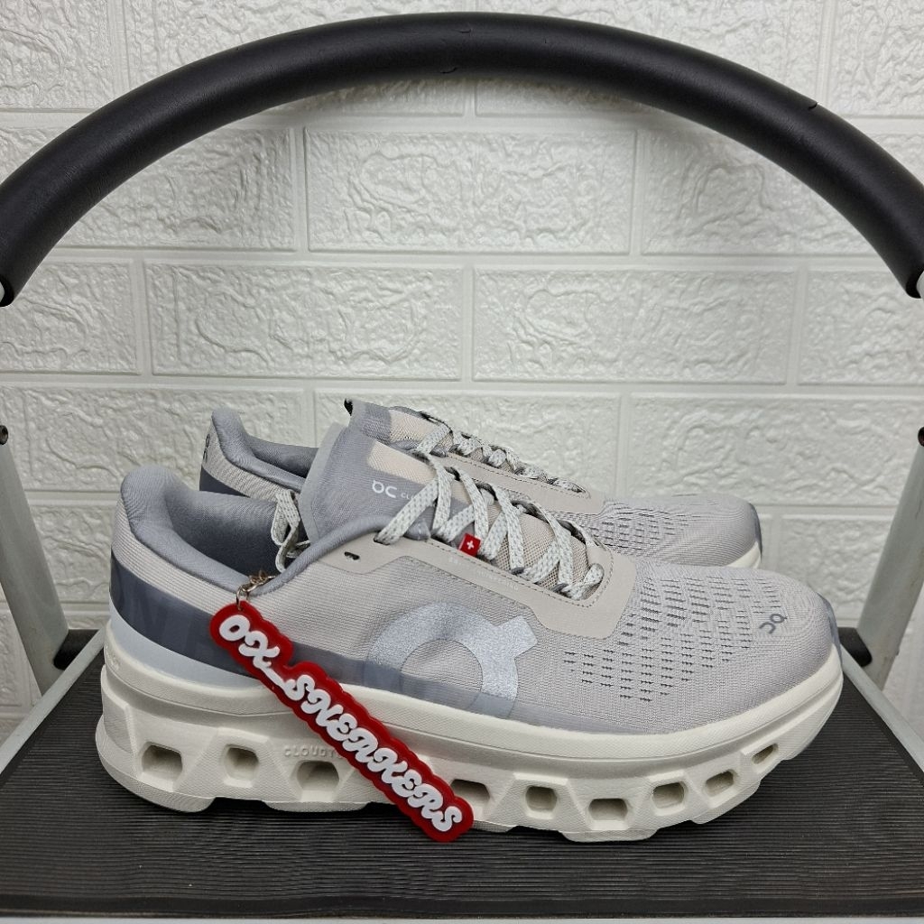 SEPATU RUNNING OC MONSTER 1 PEARL IVORY