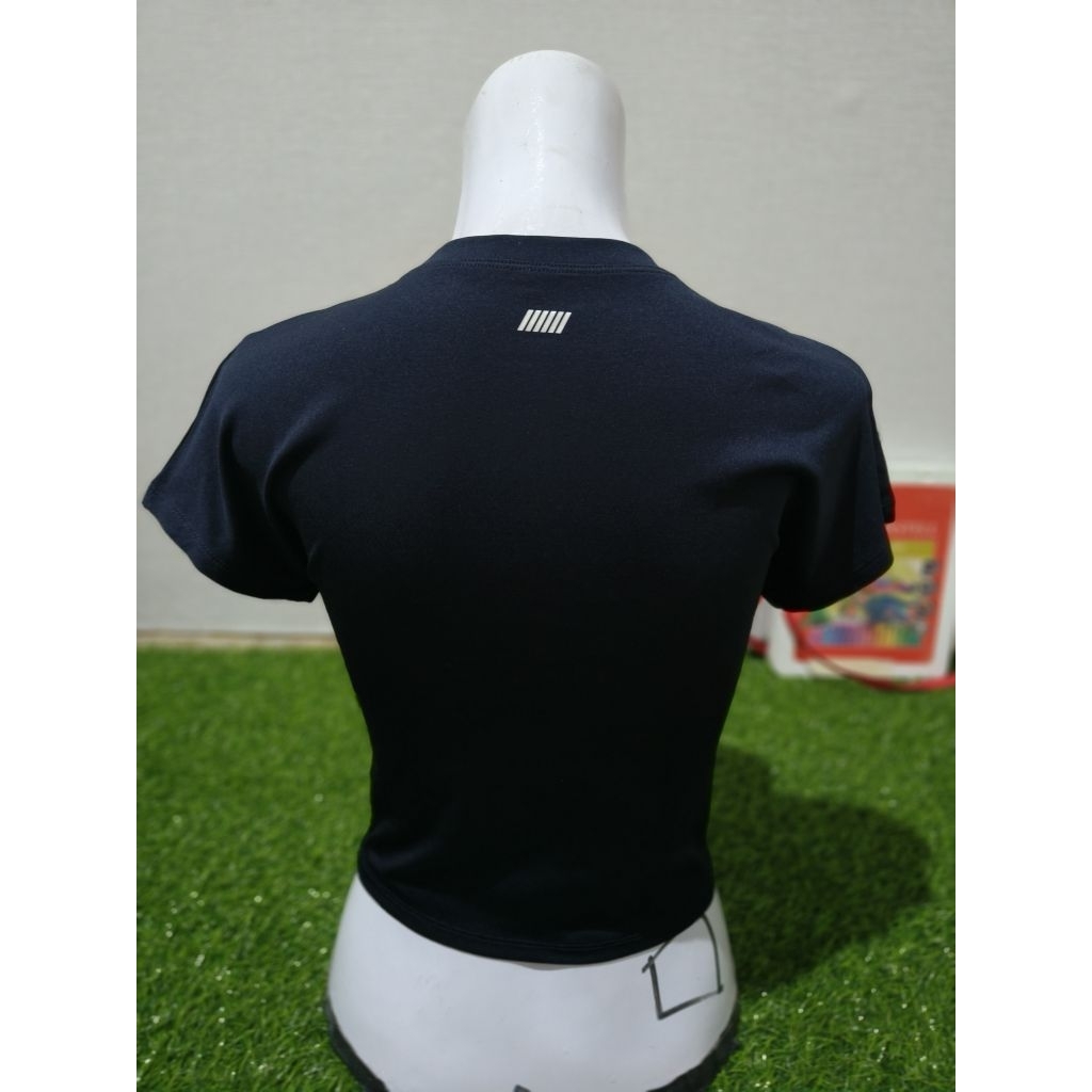 STL crop sport sz L
