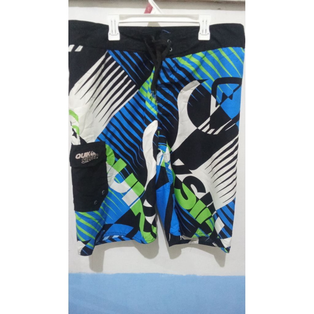 Celana Pendek Surfing Quicksilver