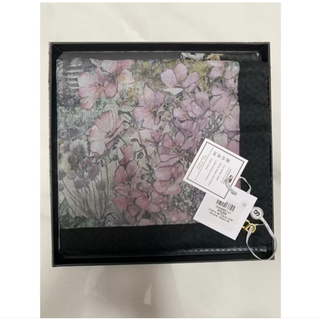 New Buttonscarves Champ de Fleurs Black Iris