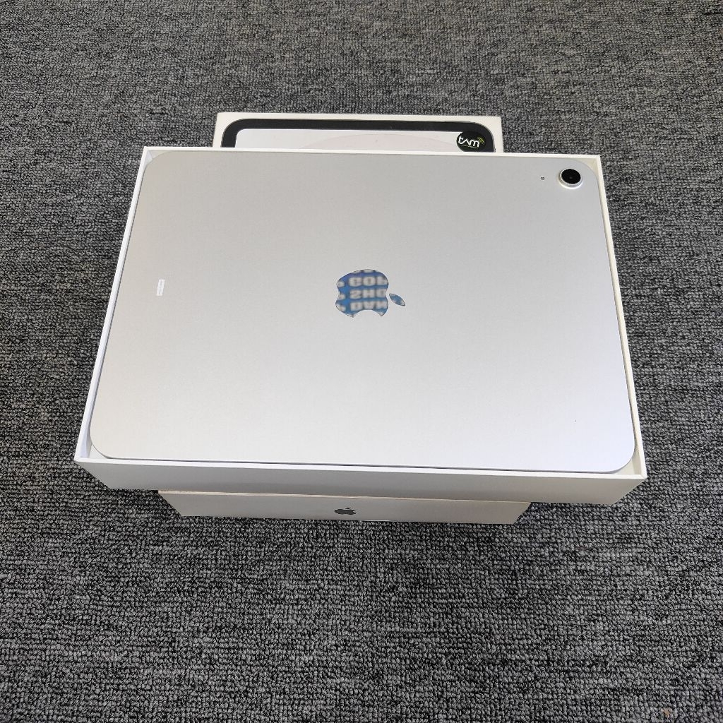 iPad Gen 11 ( A16) 128GB silver Garansi ibox aktif Mei 2027 ,BH 100% Baru Sebulan Pakai