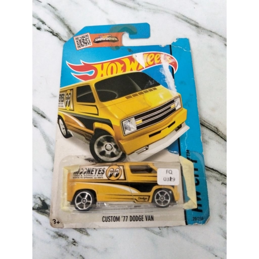 Hot Wheels Custom '77 Dodge Van HW CITY