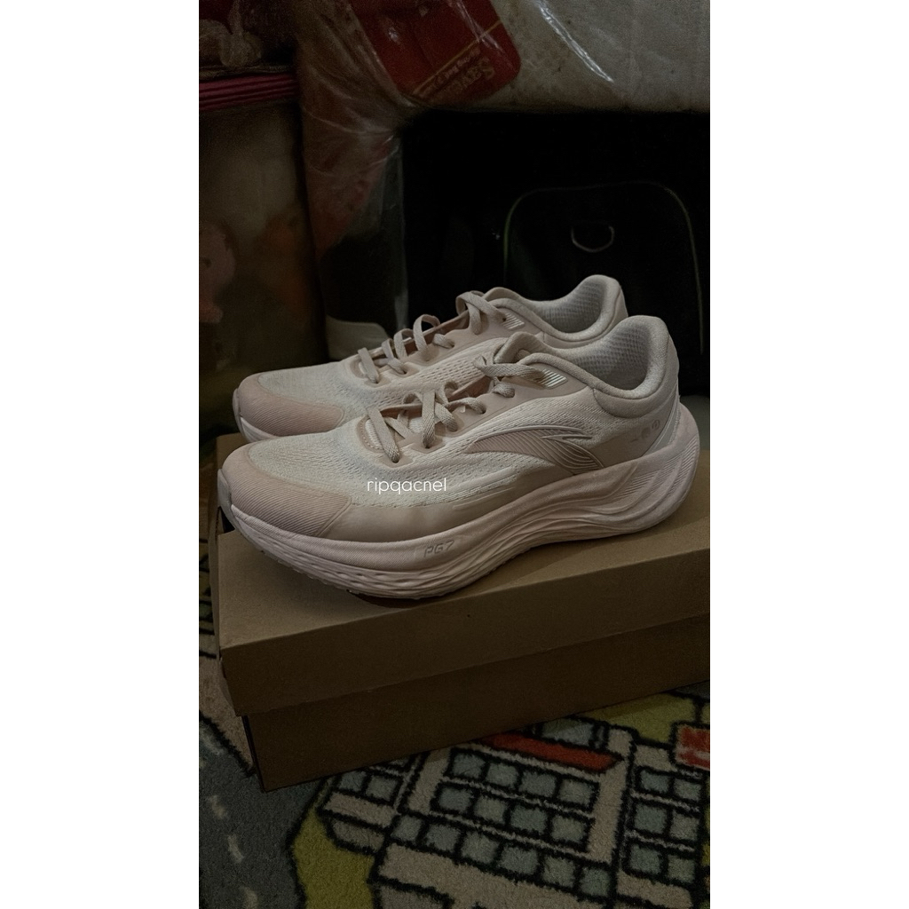 PRELOVED SEPATU LARI PEREMPUAN RUNNING SHOES WOMEN ANTA PG7E