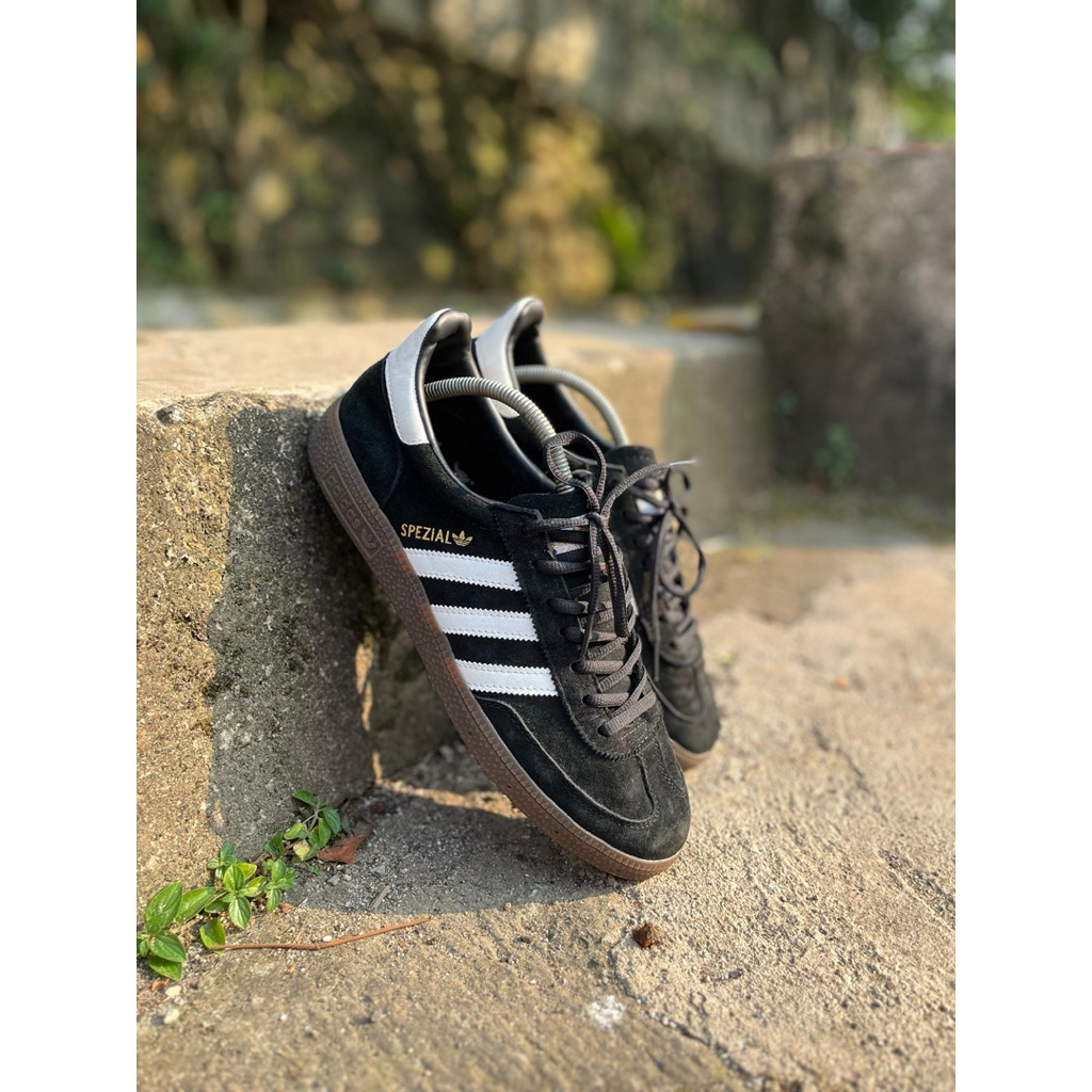 Adidas Spezial size 42
