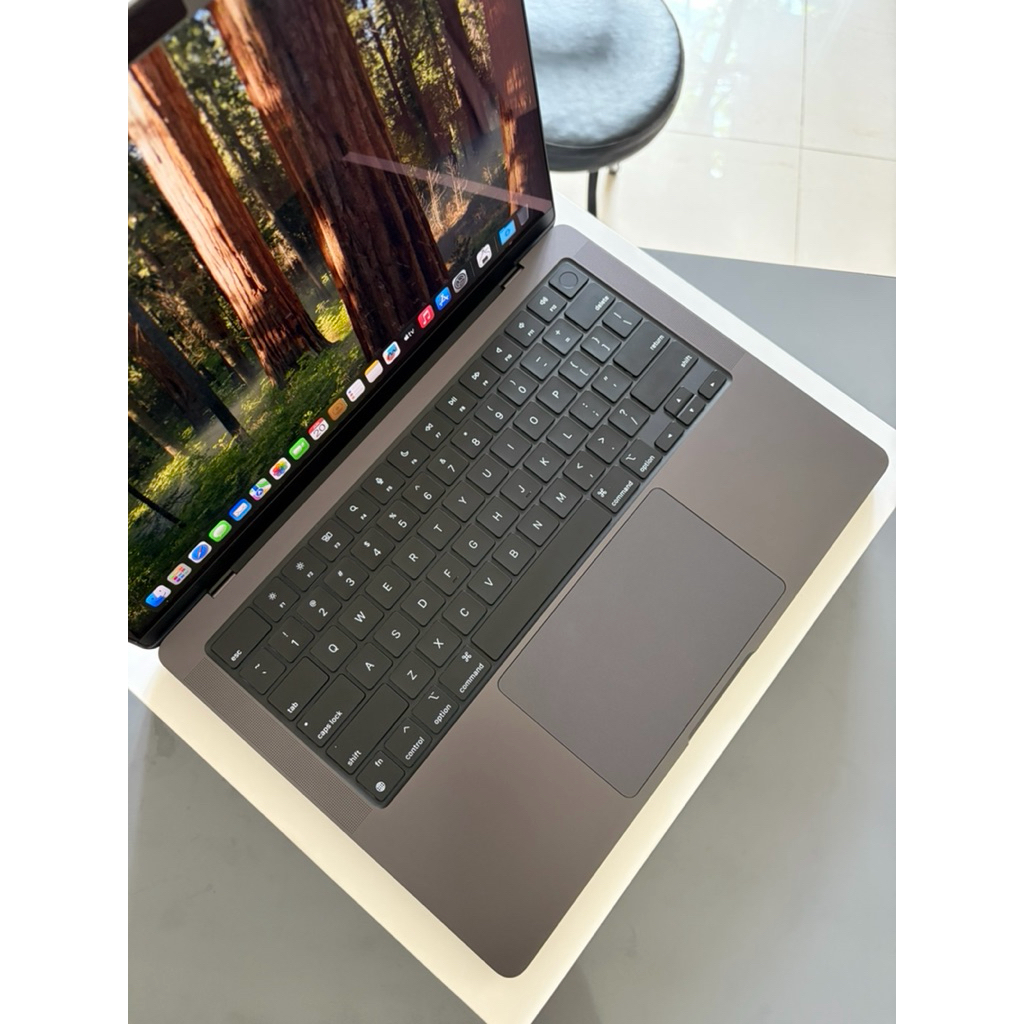 Macbook Pro M3 Pro 14inch Space Black Garansi ibox 2027