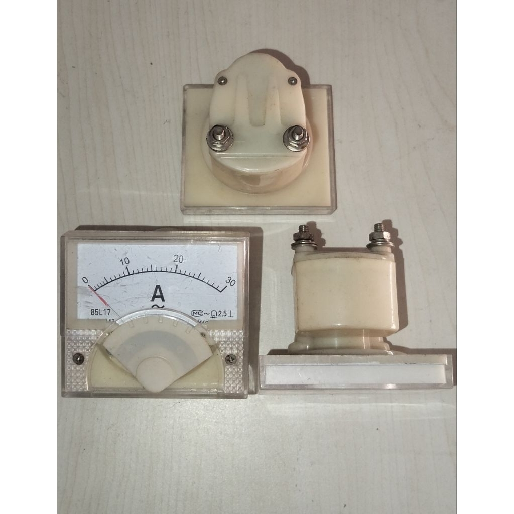 AMPERE METER ANALOG 85L17 30A BEKAS COPOTAN