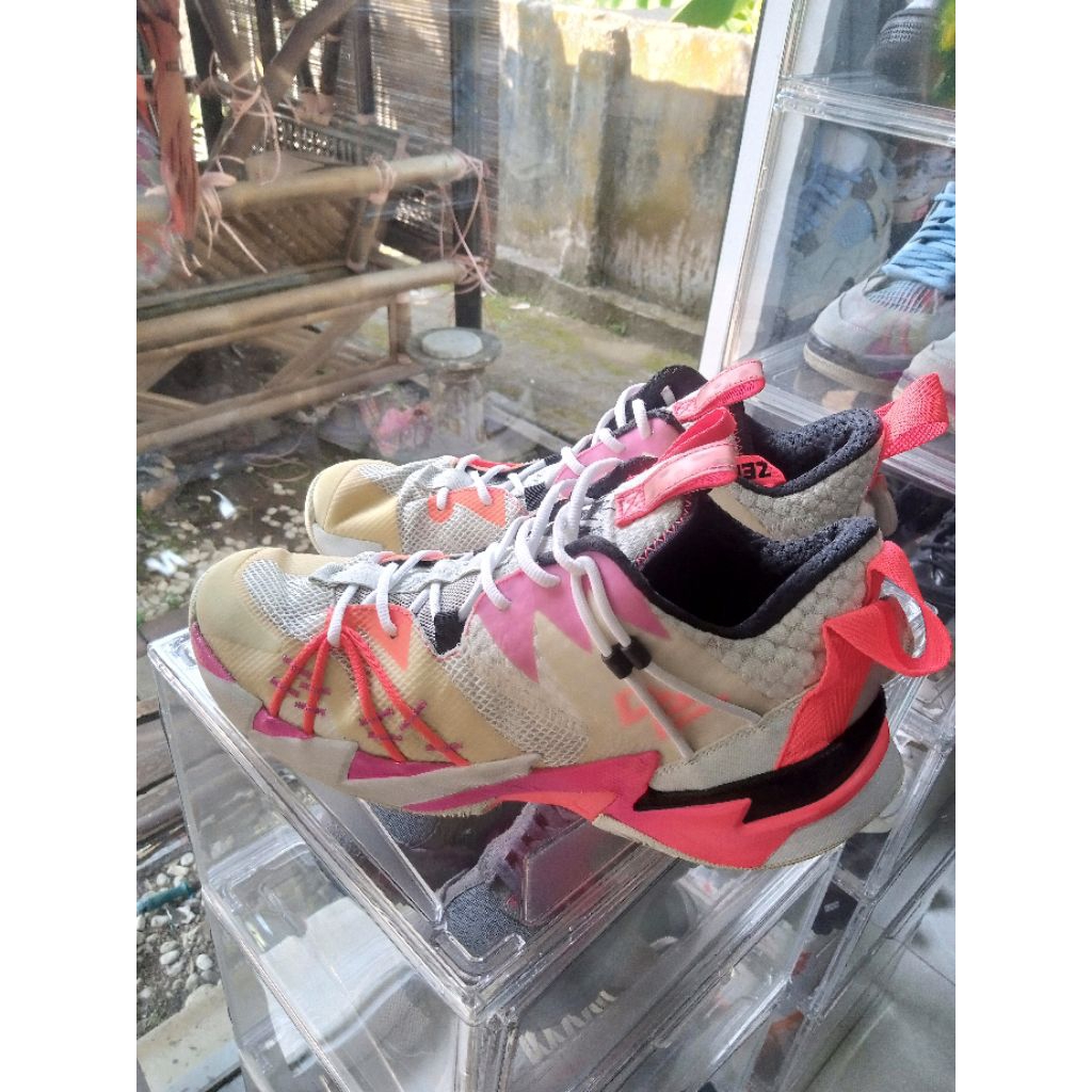 Sepatu preloved Nke @ir j0rd4n why not zer0.3  size 44