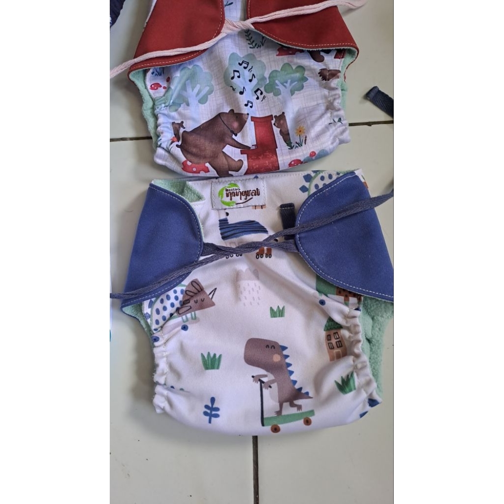 PRELOVED CLODI /POPOK BAYI UNTUK NEW BORN MERK NINGRAT..BANYAK BONUS