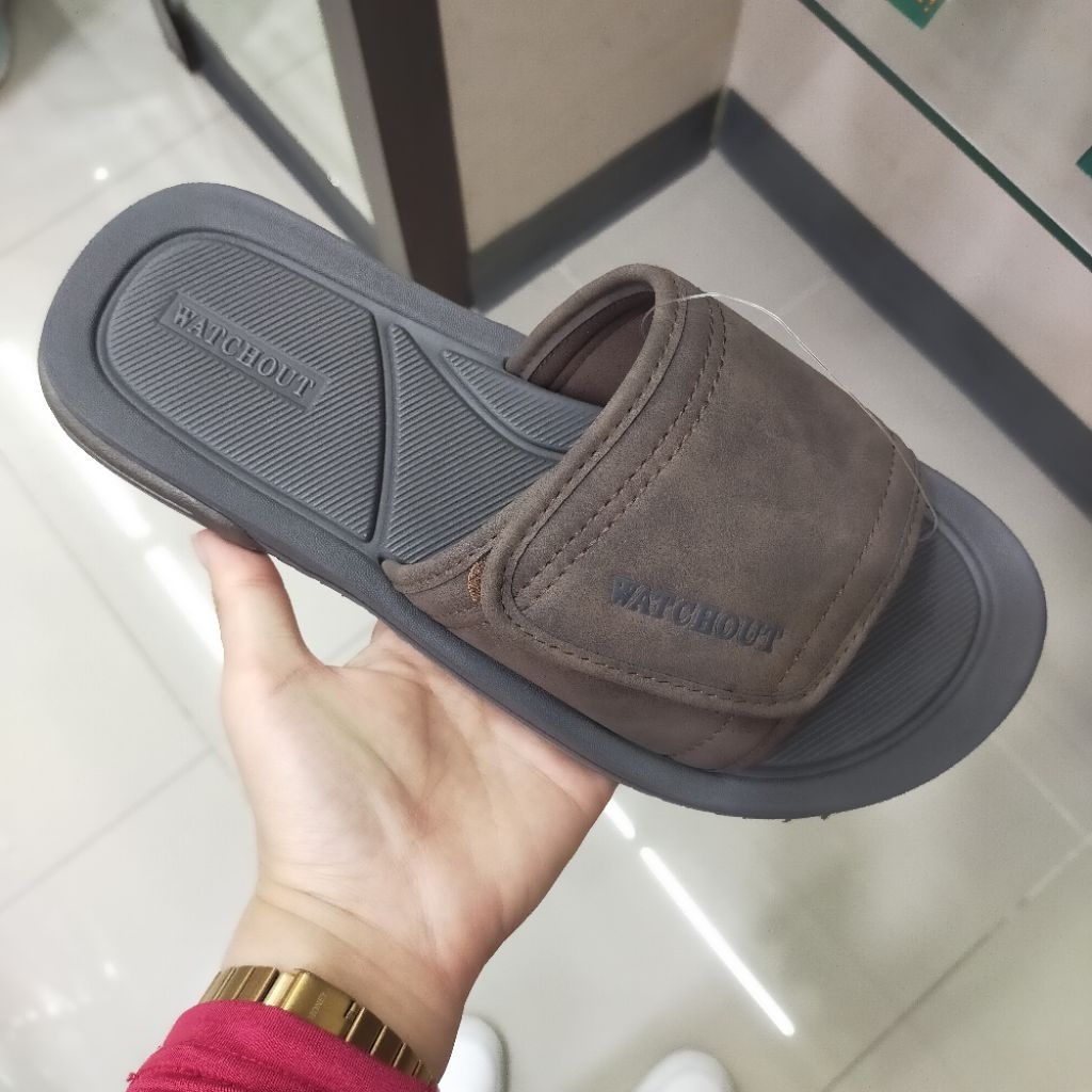 Sandal Watchout Pria Original