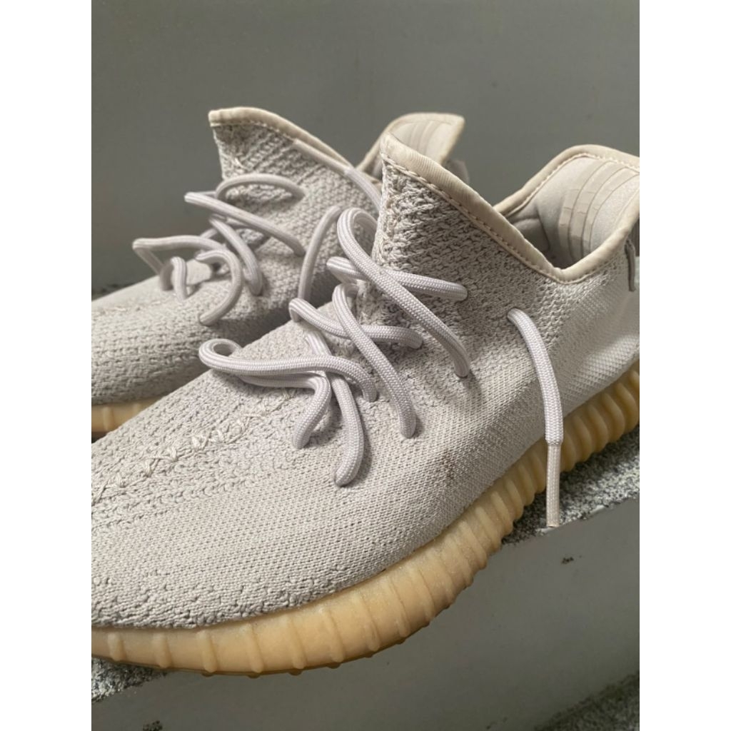 Sepatu Santai Pria Yeezy
