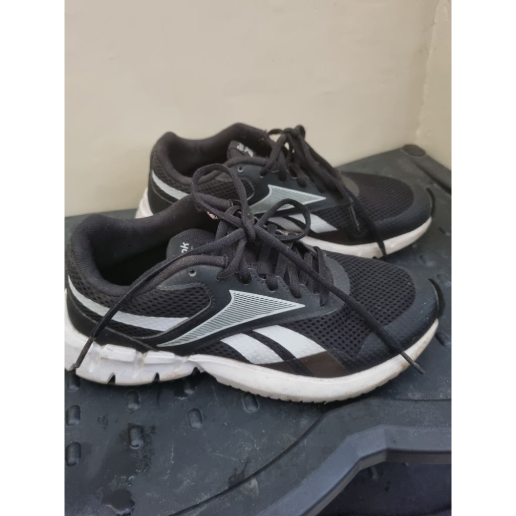 sepatu reebok preloved