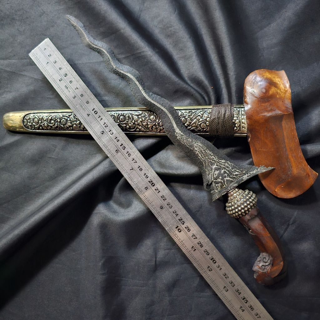 Keris Patrem Sempono Luk 9 Pamor Pancuran Mas