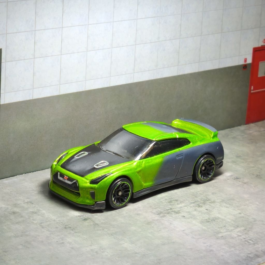 Hot Wheels Nissan GTR R35 Tfox hijau loose