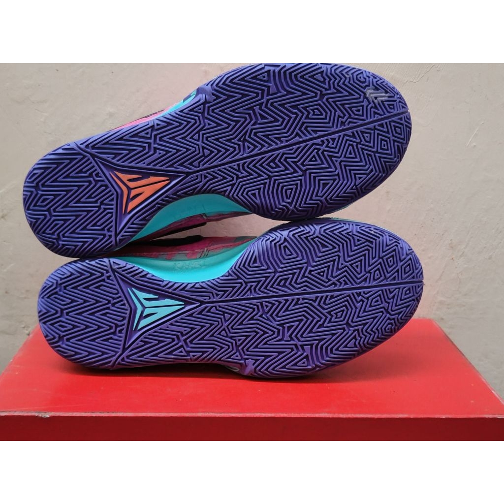 Sepatu Basket Size 46