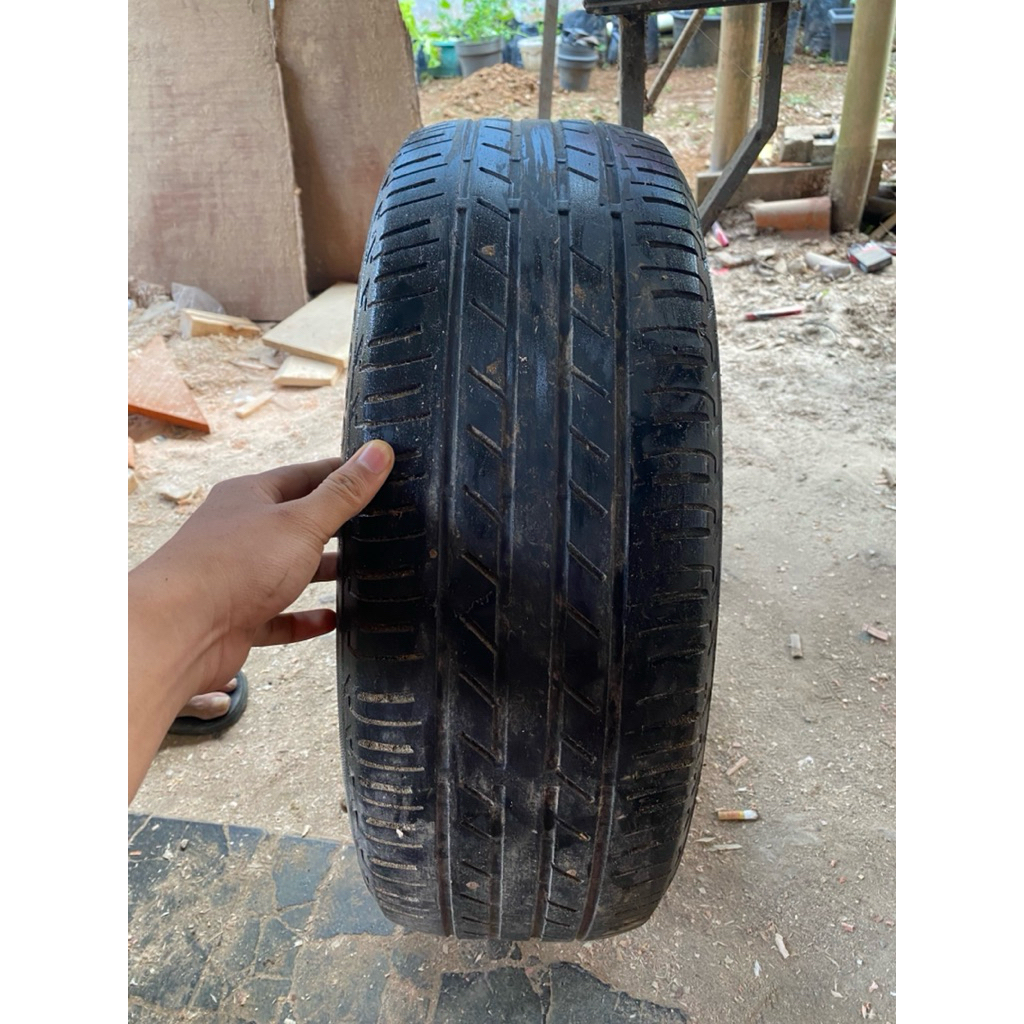 Ban Bridgestone 195/60 R16 Copotan