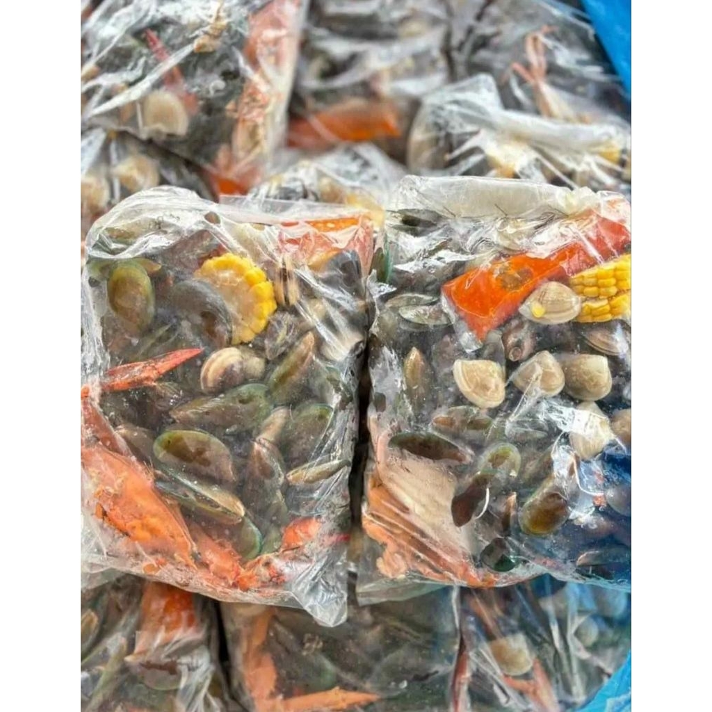 Seafood mix frozen