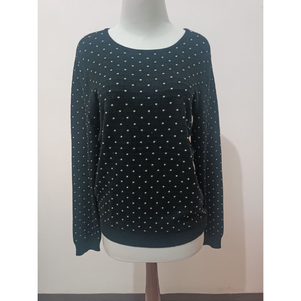 PRELOVED SWEATER MANGO (ORIGINAL) HITAM