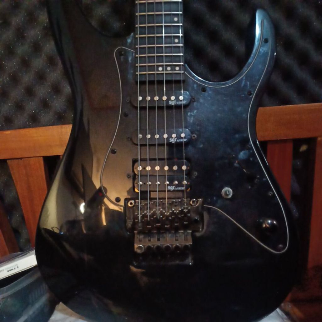 SGR by schecter banshee 6 fr