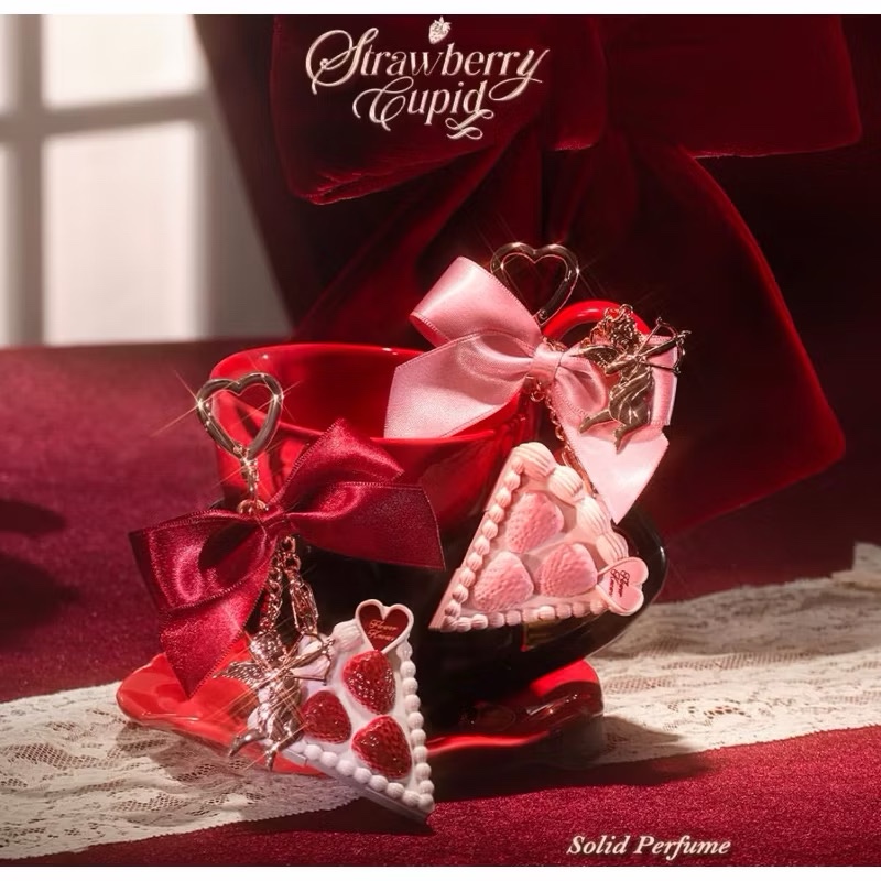Flower Knows Strawberry Cupid Solid perfume charm
