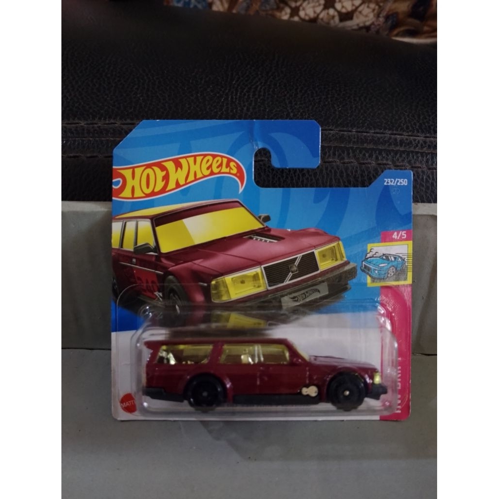 hotwheels Volvo 240 drift wagon