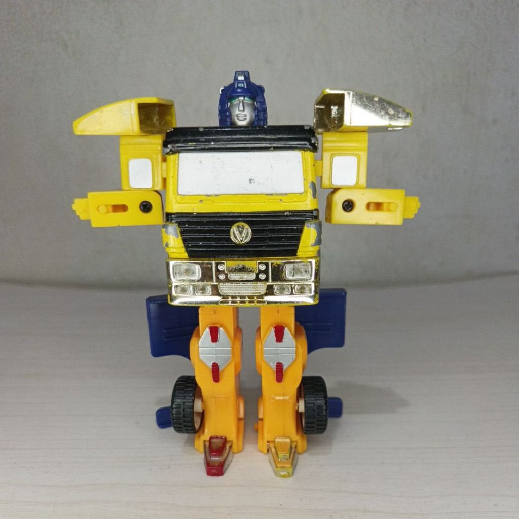 diecast Transformers Bumblebee