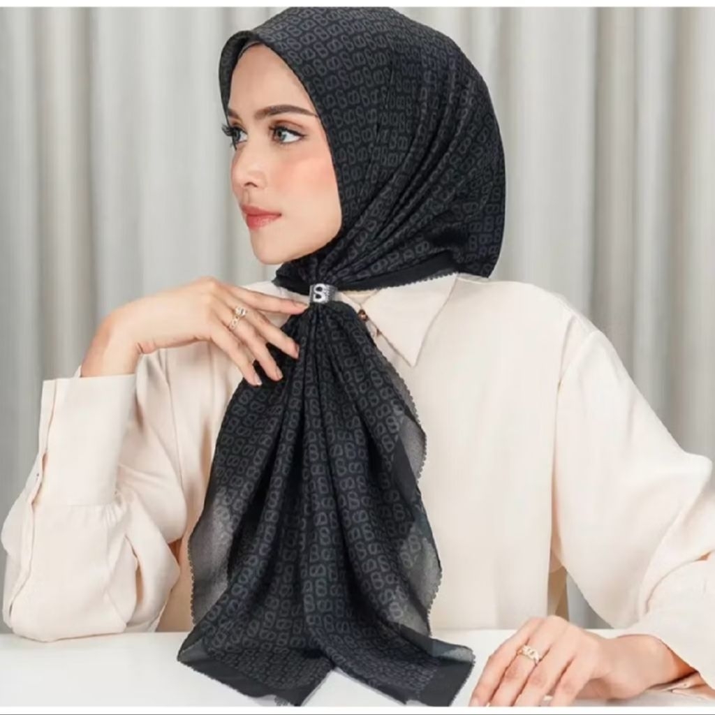 Buttonscarves Tapis Caviar Pl