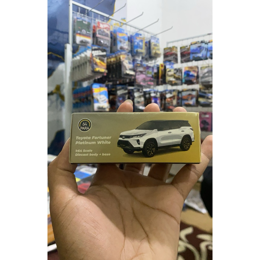 para64 toyota fortuner platinum white