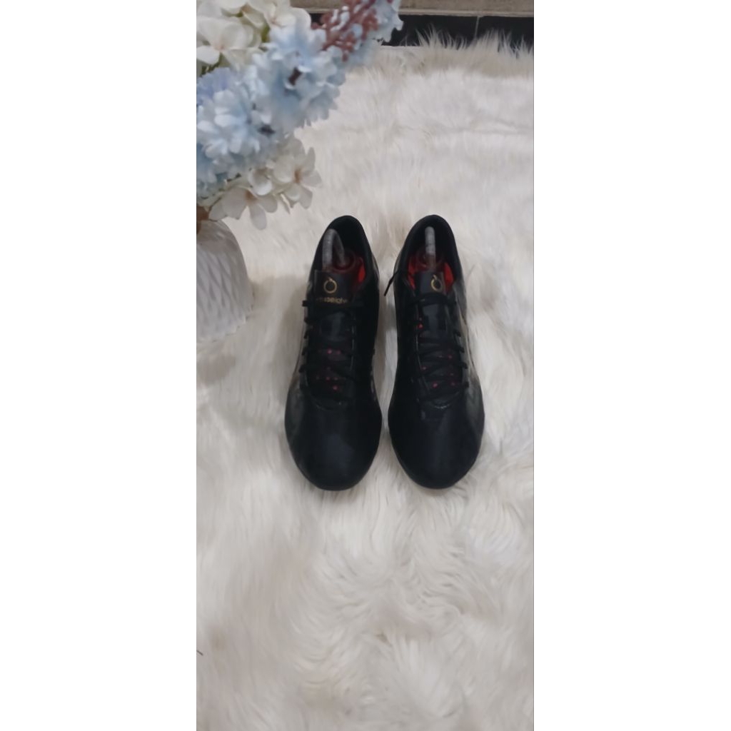 Sepatu bola Ortuseight catalist legion v4 second mulus