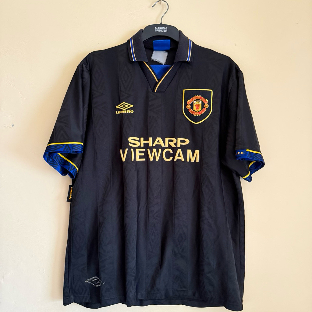Manchester United Away 1993/1995 Kungfu Kick Jersey Baju Bola Original Cantona