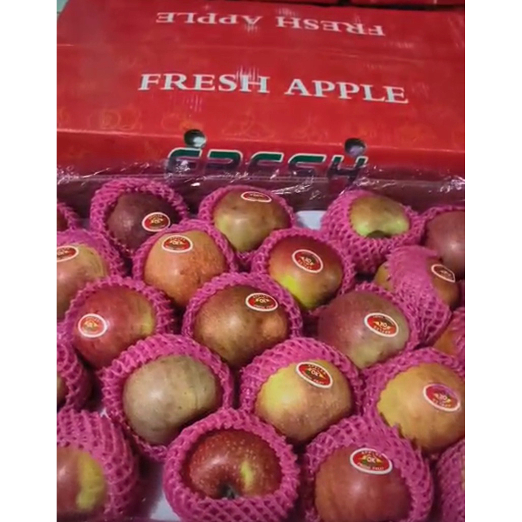 apel fuji 1 dus berat 17kg size 125
