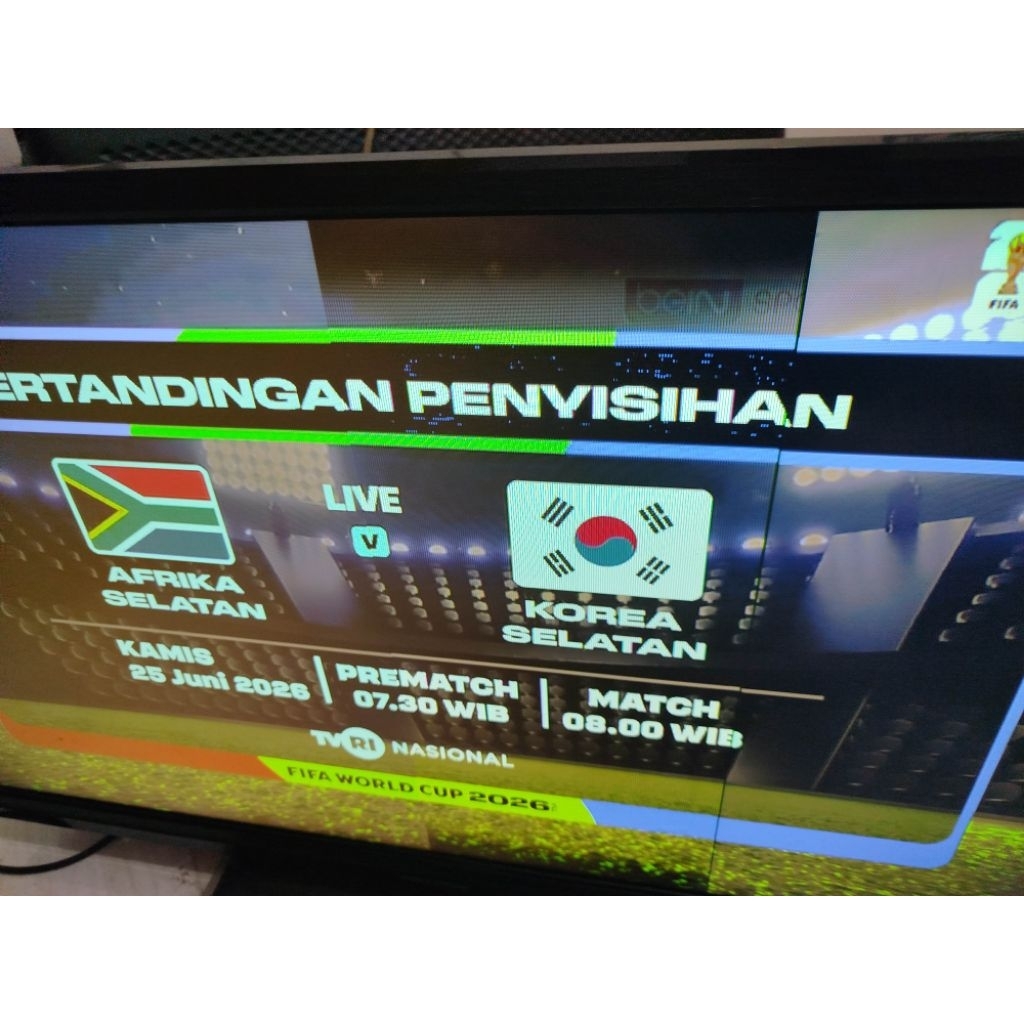 Panel LCD TV Polytron 32 inch