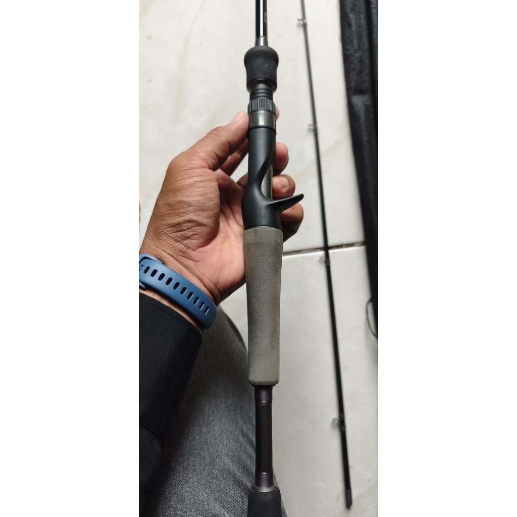 storm adventure 12 lbs