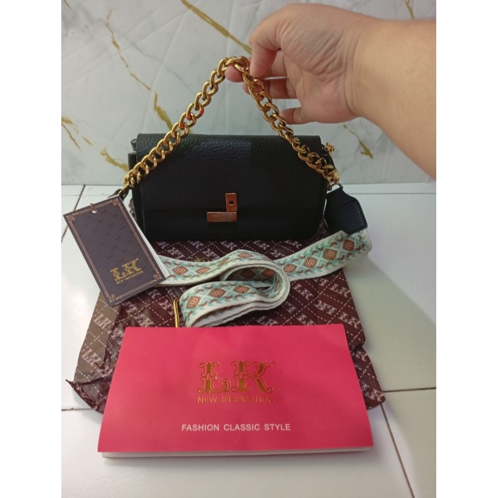 Tas Selempang wanita Import Cina LK original NEW Hitam