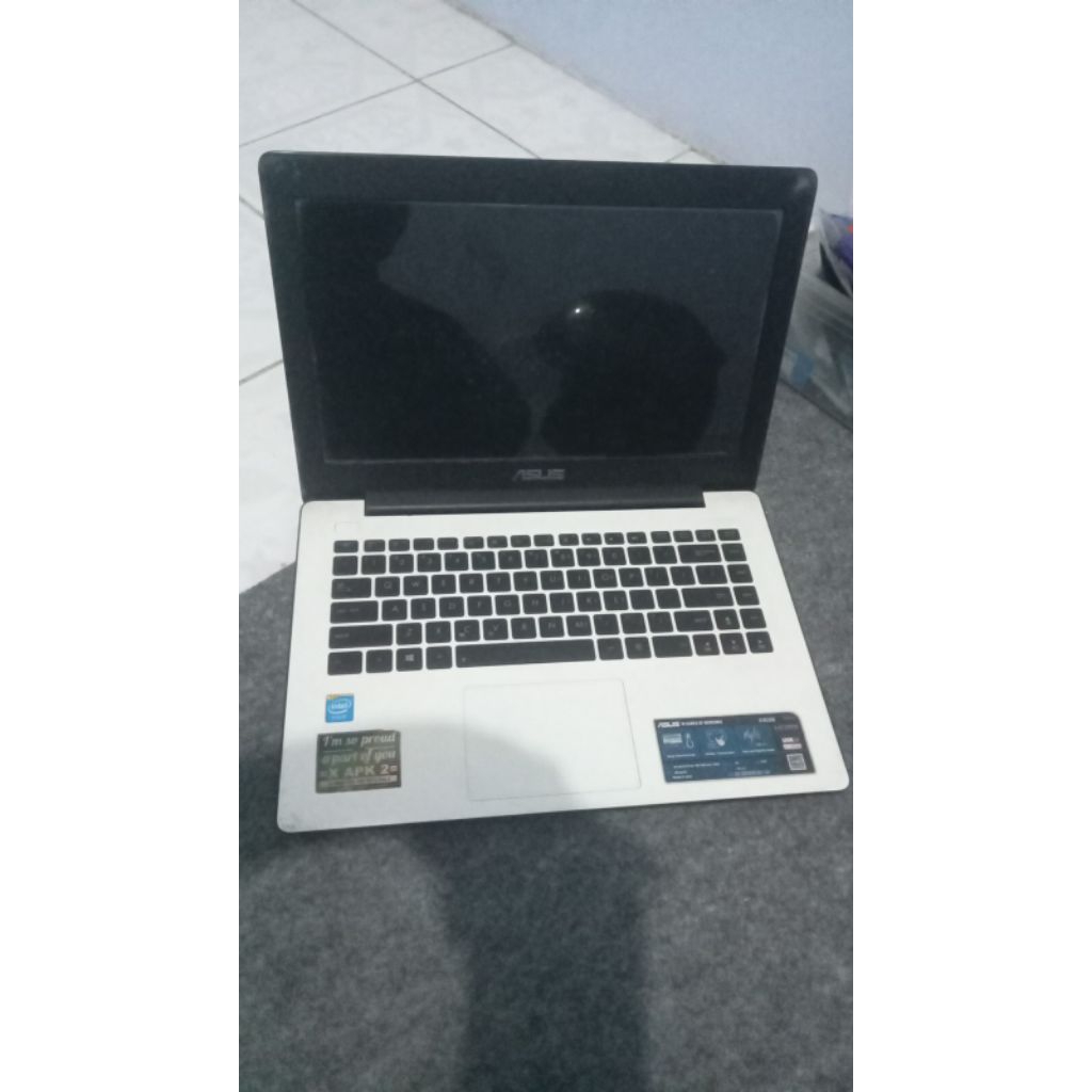 Laptop Asus X453M Mati total