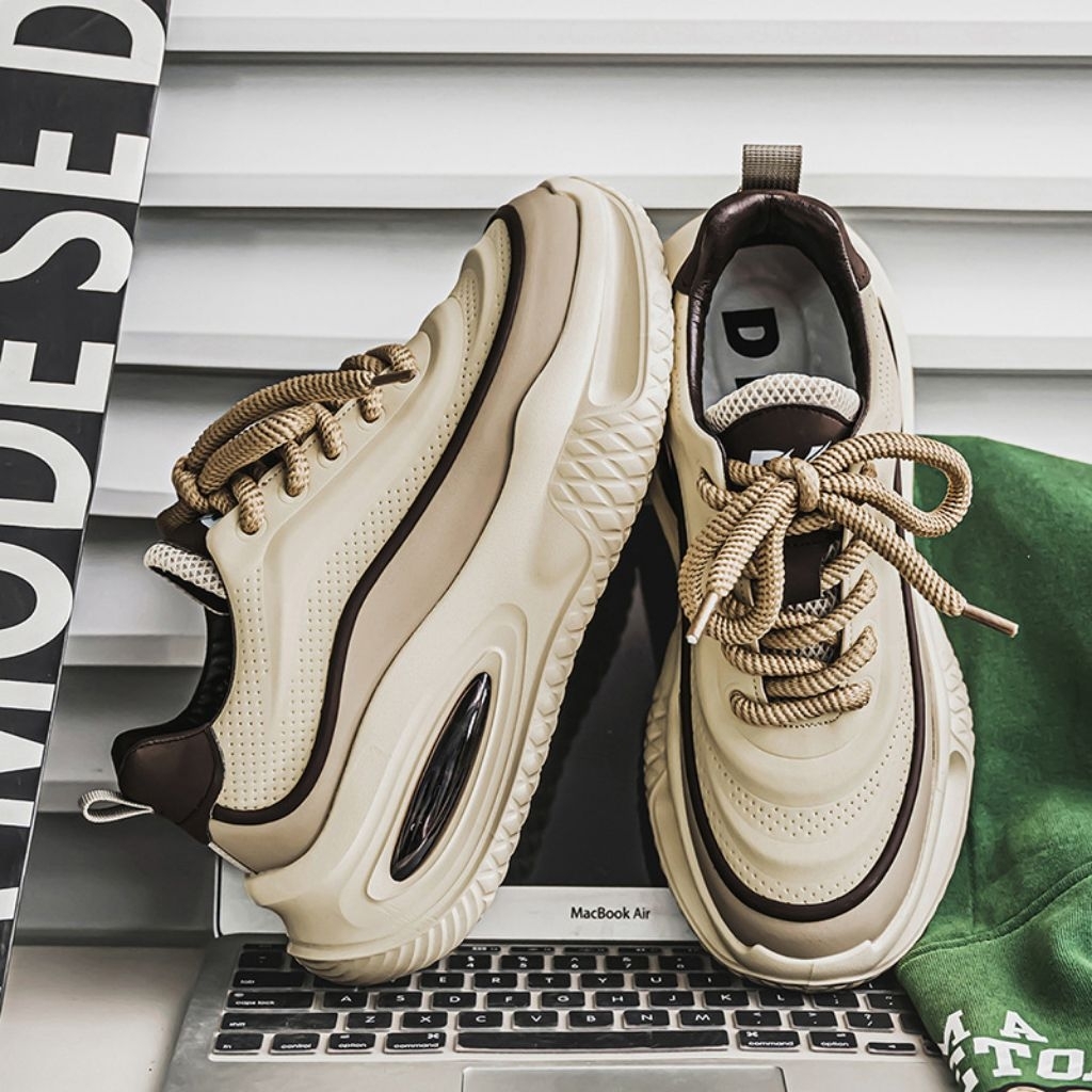 Sepatu Cowok Keren Sneakers Murah Outfit Hang Out Kekinian